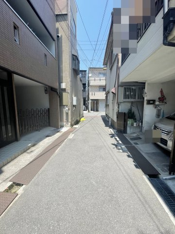 門真市舟田町　中古戸建の前面道路含む現地写真