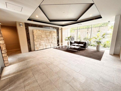 【ロビー】 | スプランディッド放出