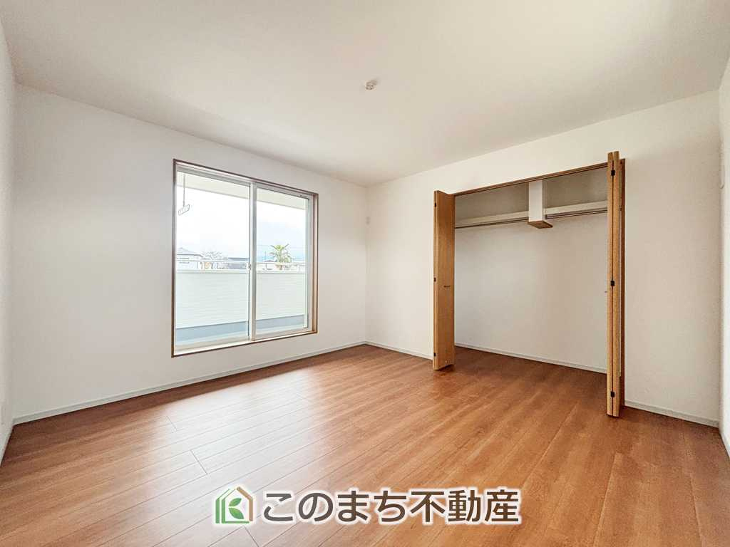 いろどりアイタウン日光市瀬尾22-ｐ2の洋室|南向きで陽当たりの良い洋室♪風通しもよく快適です☆