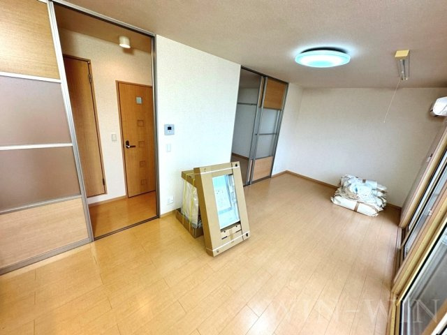 ウィルモア東山の居間・リビング