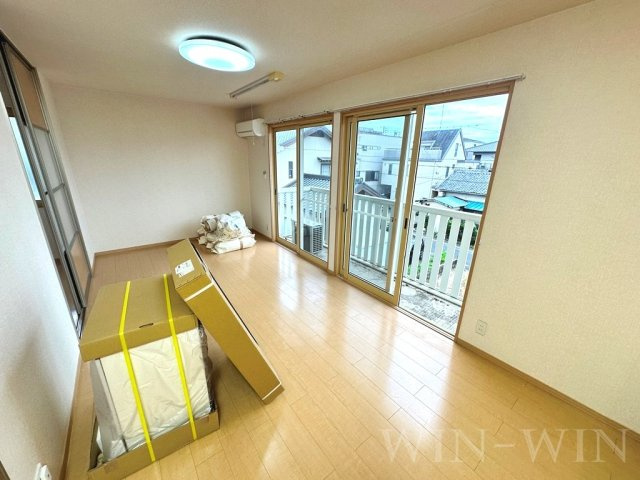 ウィルモア東山の居間・リビング