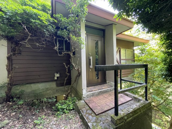 【玄関】 | 東急天城高原別荘地　戸建