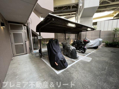 【その他共用部分】 | プレミアステージ麻布十番 | １Fにバイク置き場があります