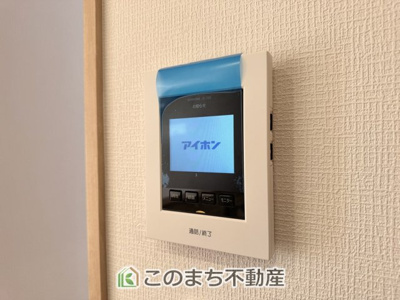【防犯設備】 | いろどりアイタウン鹿沼市千渡22-P1 | モニタ付きインターホンで防犯面もしっかり安心♪