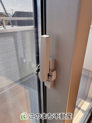 【防犯設備】 | いろどりアイタウン鹿沼市千渡22-P1 | ペアガラスは断熱性・気密性・防音・防犯にとても効果的です。