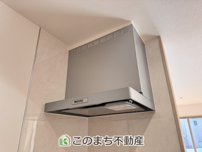 【内観：施工例】 | いろどりアイタウン鹿沼市千渡22-P1 | お料理の匂いもスッキリ♪シンプルデザインで掃除も簡単‼