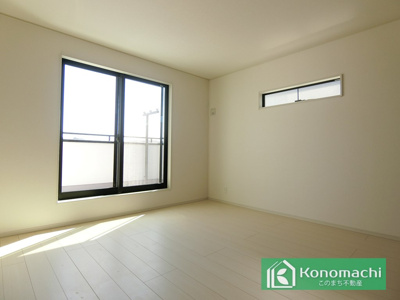 【内観：施工例】 | いろどりアイタウン鹿沼市千渡22-P1 | 南向きで陽当たりの良い洋室♪風通しもよく快適です☆