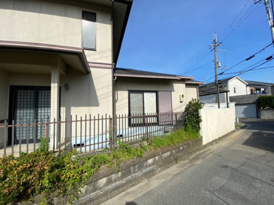 【前面道路含む現地写真】 | 八田荘小・平成２年建築・大和ハウス工業施工・北東角地・土地64坪・堺市中区八田寺町 | 前面道路含む現地写真です