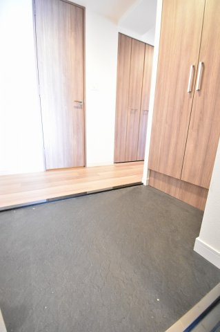 プレサンス松屋町グレースの玄関|他号室参考写真