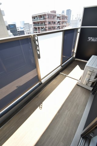プレサンス松屋町グレースのバルコニー