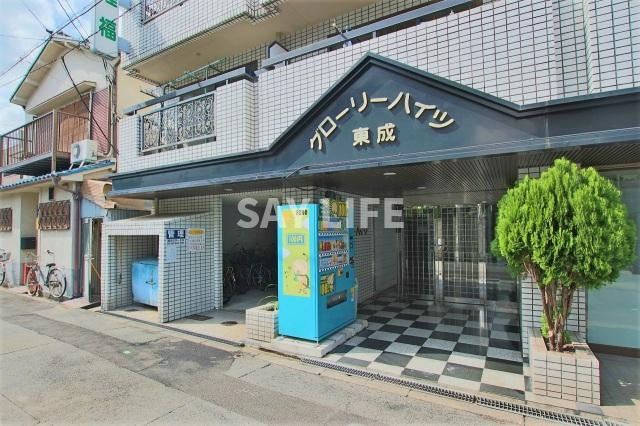グローリーハイツ東成のエントランス