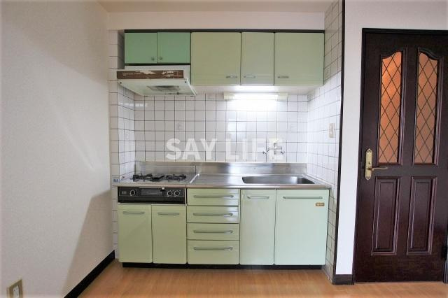 グローリーハイツ東成のキッチン