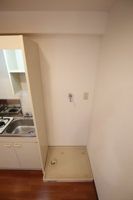 【設備】 | フルーリ深井 | 室内洗濯機置場