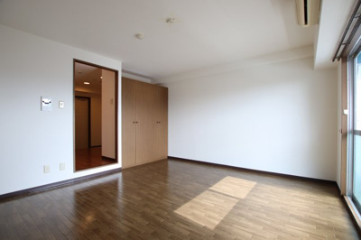 【洋室】 | フルーリ深井