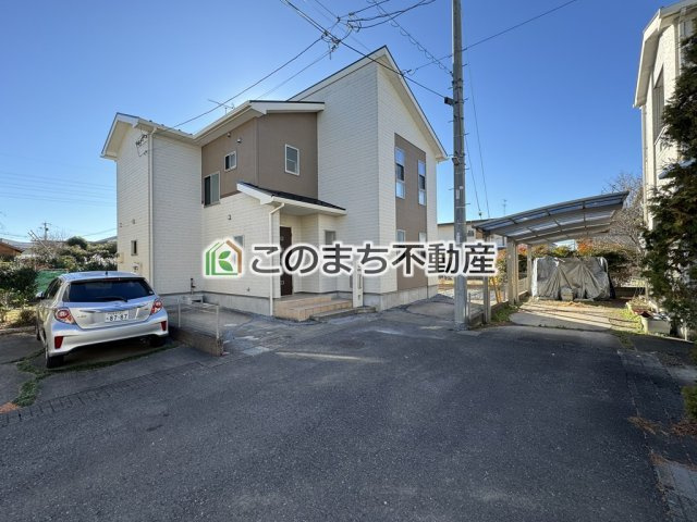 宇都宮市西川田本町2丁目　中古一戸建ての前面道路含む現地写真|前面道路含む現地写真
