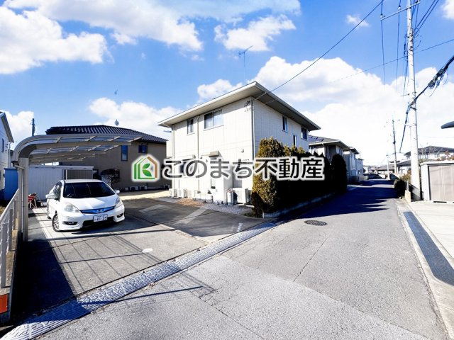 宇都宮市西川田本町4丁目戸建の前面道路含む現地写真
