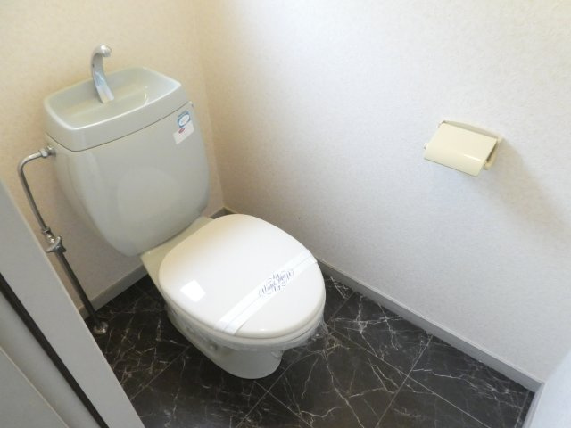CREA御殿山Cのトイレ
