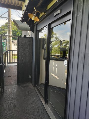 ６３６０５　美濃市横越中古店舗のエントランス