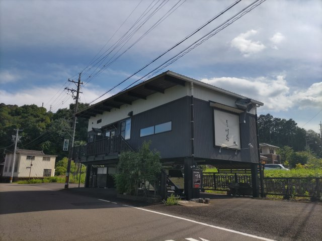 ６３６０５　美濃市横越中古店舗の外観