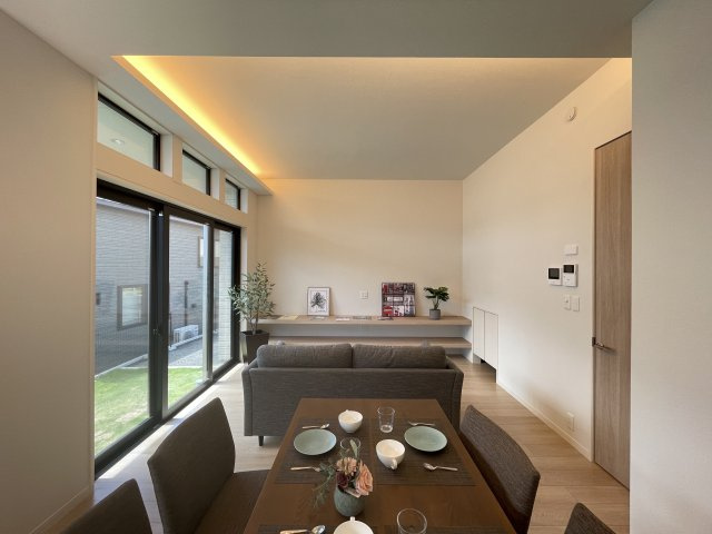 八戸市北白山台1丁目N0.7の居間・リビング