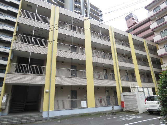 アンプルールフェール本川越の外観