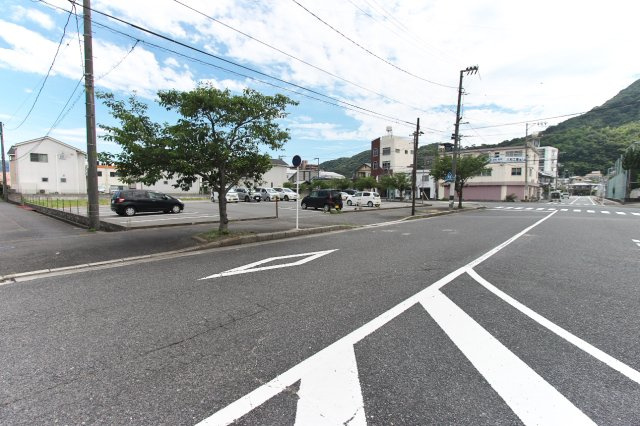 宮中駐車場（仁方）の周辺