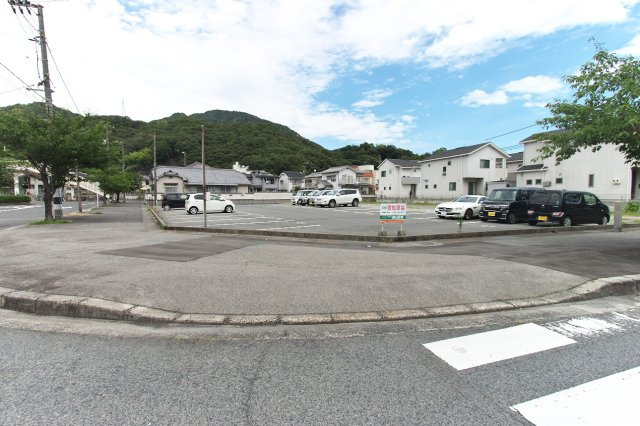 宮中駐車場（仁方）の外観