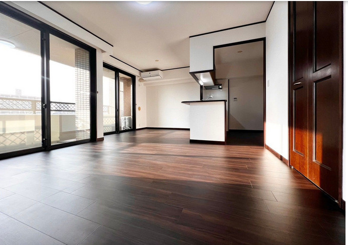 ロイヤルマンションラフィネ長尾の居間・リビング|ロイヤルマンションラフィネ長尾（3LDK）