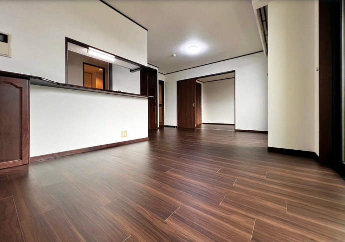 ロイヤルマンションラフィネ長尾の居間・リビング|ロイヤルマンションラフィネ長尾（3LDK）