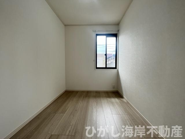 茅ヶ崎市矢畑　中古戸建　の内装|新規リフォーム完了！3.3帖　納戸