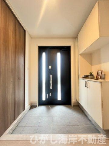 茅ヶ崎市矢畑　中古戸建　の玄関|新規リフォーム完了！玄関