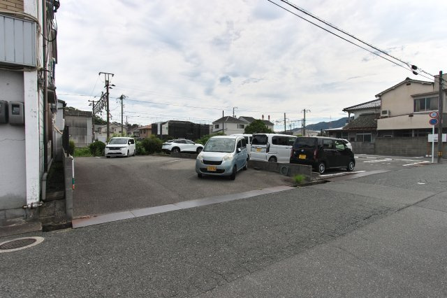岸菜駐車場（広中町）