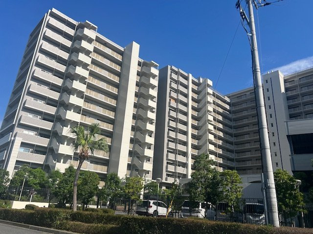 エスリード芦屋陽光町の駐車場