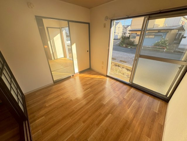 ドルフ石井Ｂの居間・リビング