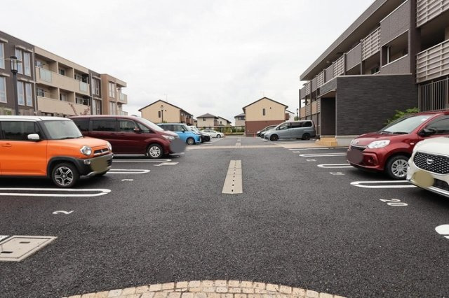 ゼピュロス学園の森Mの駐車場