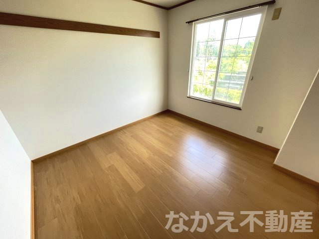 【寝室】 | 広くて明るい寝室