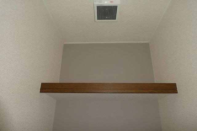 ニューエクセル三宅Ｅのトイレ|トイレ棚