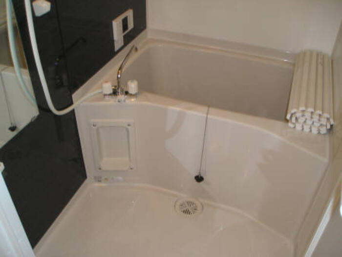 グランド マリアージュの浴室|寒い冬にも重宝！追い焚き式給湯付きです。