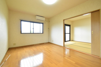 【居間・リビング】 | プロヴァンスマンションA・B棟