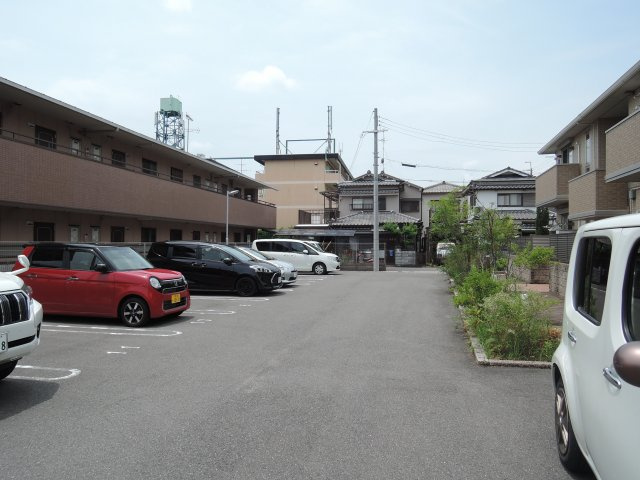 ディライトの駐車場