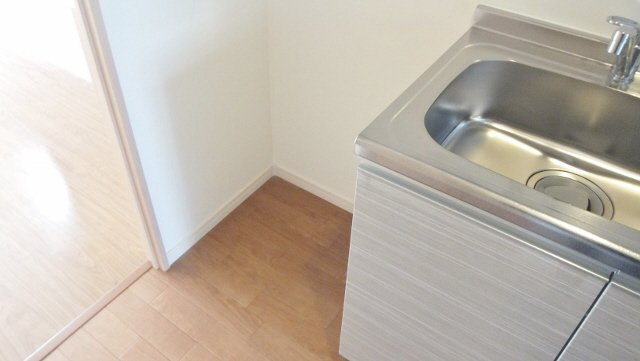 リブリ・アゼリアのキッチン|冷蔵庫置き場あります