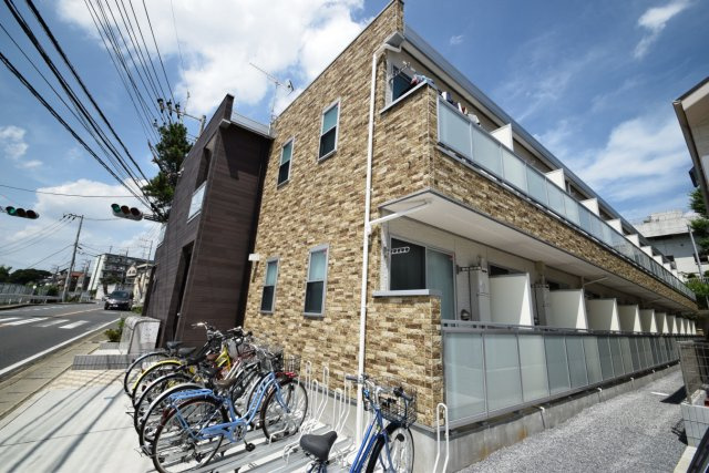 リブリ・アゼリア