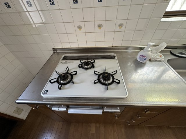 富田林市須賀１丁目　中古戸建のキッチン