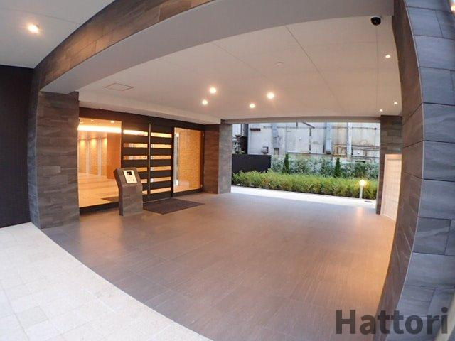 LANI TOYONAKAのエントランス