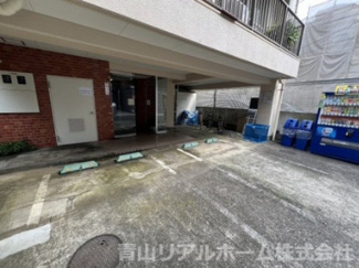 【エントランス】