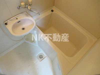 【浴室】 | サンライフ東花園（東花園賃貸） | ゆったり過ごせるお風呂です