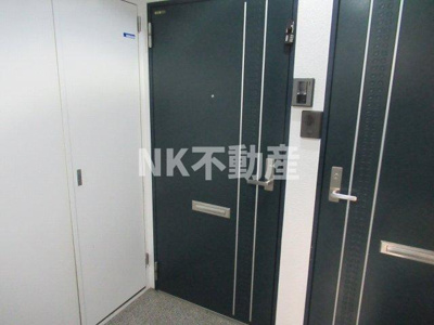 【玄関】 | サンライフ東花園（東花園賃貸） | 明るい玄関です