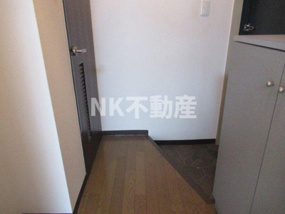 【玄関】 | サンライフ東花園（東花園賃貸） | きれいな玄関です