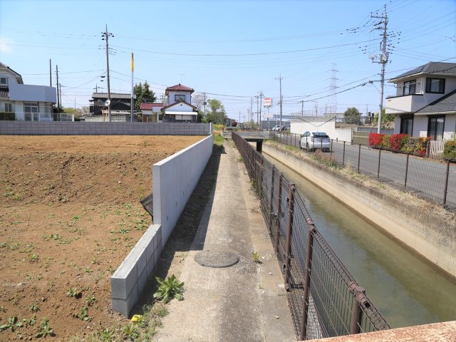 八甫全７区画 （北）ＮＯ,７の周辺|北側に用水路がございます。