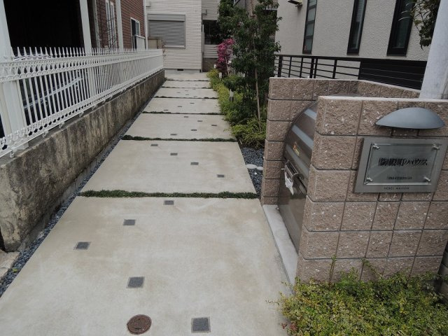 御殿町ハウスのエントランス